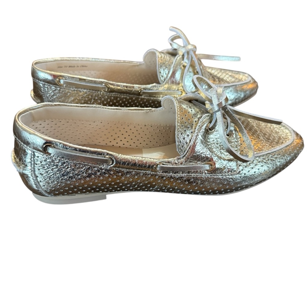 Dolce Vita Lakin Platinum Perforated Leather Loafers Size 7.5 - Picture 1 of 10